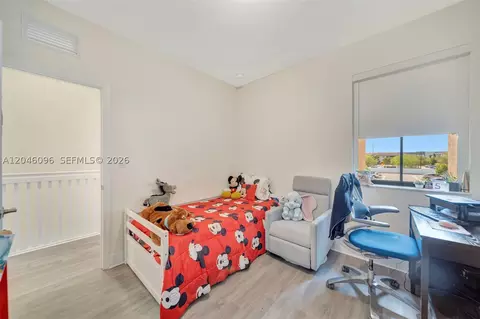 Bedroom - 11295 W 34th Way, Hialeah, FL 33018 photo 5 of 5