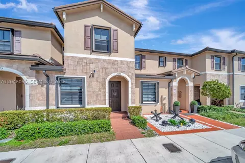 Exterior - 11295 W 34th Way, Hialeah, FL 33018 photo 3 of 11