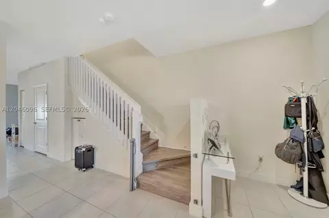Entry Way - 11295 W 34th Way, Hialeah, FL 33018 photo 1 of 4