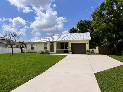 5411 NW Consumer Ave, Port Saint Lucie, FL 34983