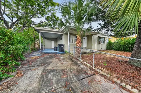 914 N K St, Lake Worth, FL 33460