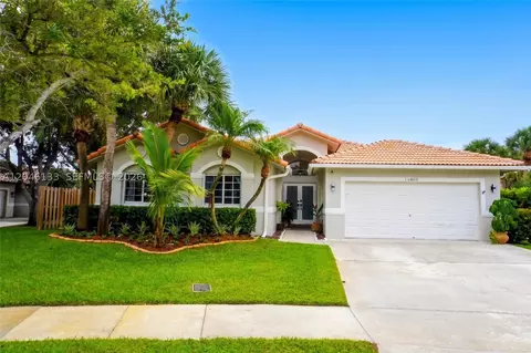 16850 Crestview Ln, Weston, FL 33326