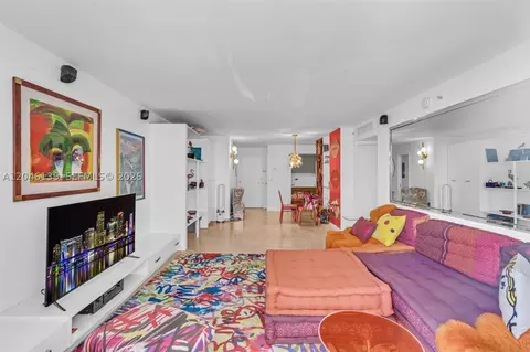 6917 Collins Ave #404, Miami Beach, FL 33141