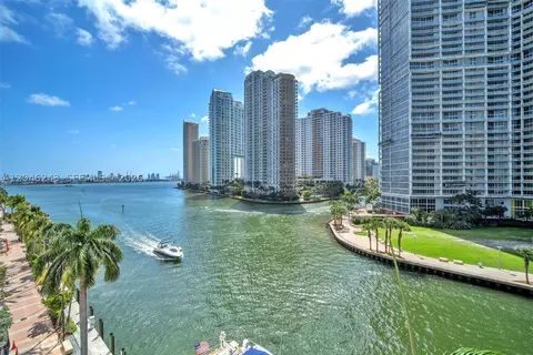 200 Biscayne Boulevard Way #509, Miami, FL 33131