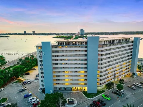 7904 West Dr #214, North Bay Village, FL 33141