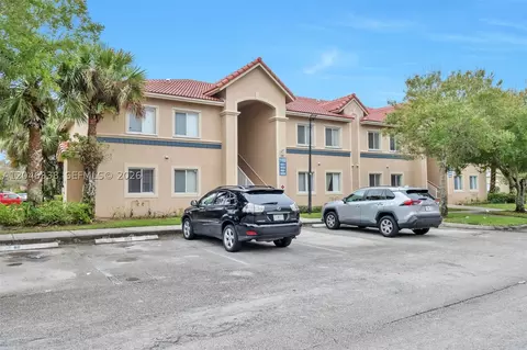 1103 Golden Lakes Blvd #1013, West Palm Beach, FL 33411