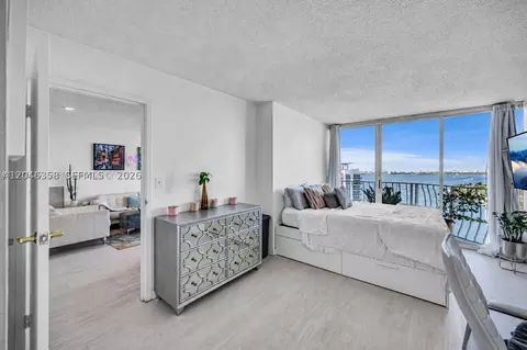 7601 E Treasure Dr #2412, North Bay Village, FL 33141
