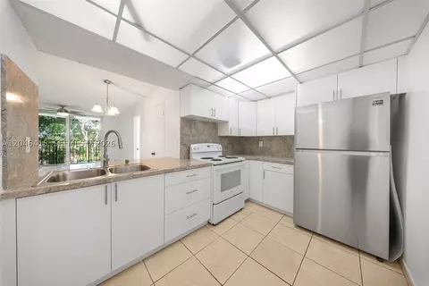 14155 SW 87th St #404-E, Miami, FL 33183