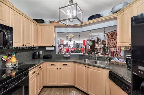 2603 NW 103rd Ave #310, Sunrise, FL 33322