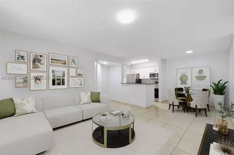 2846 S University Dr #4104, Davie, FL 33328