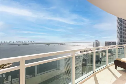 950 Brickell Bay Dr #5011, Miami, FL 33131