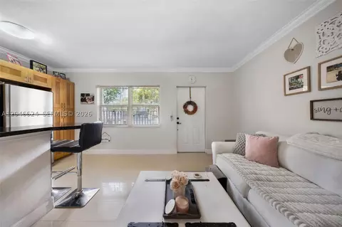 660 NE 11th Ave #102, Fort Lauderdale, FL 33304
