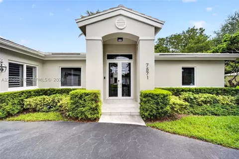 7571 SW 148th Ter, Palmetto Bay, FL 33158