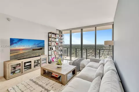 88 SW 7th St #3604, Miami, FL 33130
