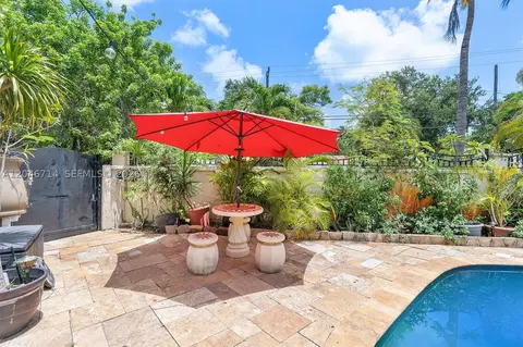 Exterior - 8276 E Dixie Hwy, Miami, FL 33138 photo 5 of 11