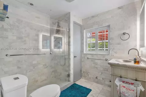 Bath - 8276 E Dixie Hwy, Miami, FL 33138 photo 3 of 3