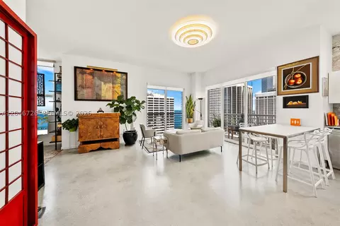133 NE 2nd Ave #2702, Miami, FL 33132