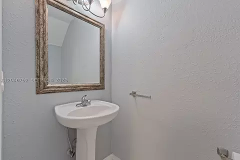 Other - 3539 W 76th St #6, Hialeah, FL 33018 photo 4 of 8