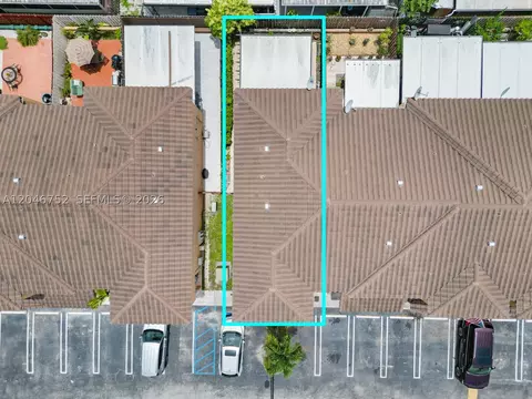 View/Area - 3539 W 76th St #6, Hialeah, FL 33018 photo 5 of 7
