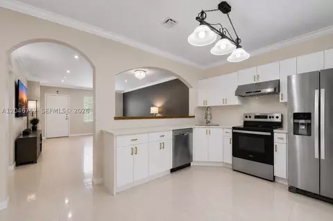 Kitchen - 3539 W 76th St #6, Hialeah, FL 33018 photo 3 of 3