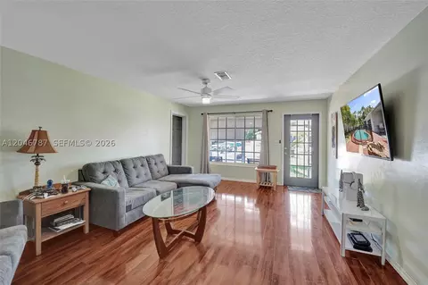 Living - 206 SE 3rd St, Dania Beach, FL 33004 photo 4 of 7