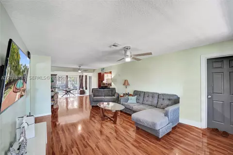 Living - 206 SE 3rd St, Dania Beach, FL 33004 photo 2 of 7