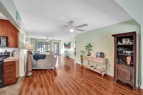 Other - 206 SE 3rd St, Dania Beach, FL 33004 photo 7 of 11