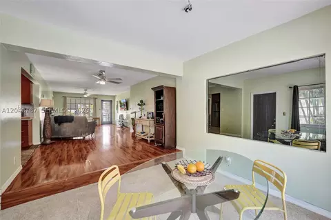 Dining - 206 SE 3rd St, Dania Beach, FL 33004 photo 2 of 2