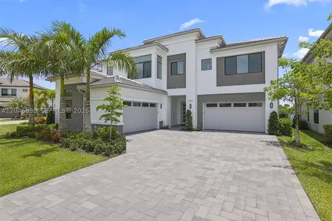 12866 Crane Xing, Palm Beach Gardens, FL 33412