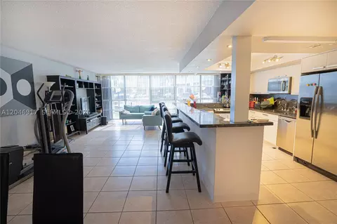 601 Three Islands Blvd #117, Hallandale Beach, FL 33009