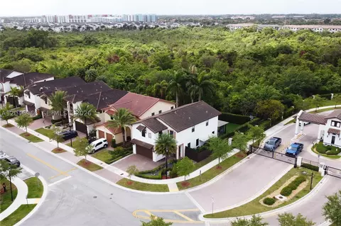 8774 NW 103rd Ave, Doral, FL 33178