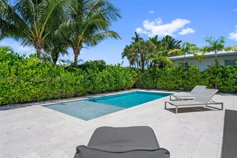 Exterior - 9033 Emerson Ave, Surfside, FL 33154 photo 6 of 8