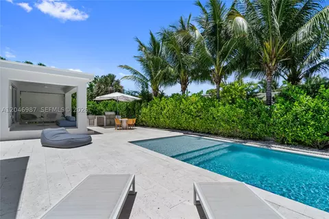 Exterior - 9033 Emerson Ave, Surfside, FL 33154 photo 7 of 8