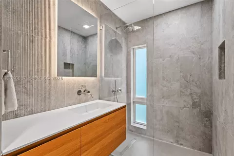 Bath - 9033 Emerson Ave, Surfside, FL 33154 photo 2 of 5