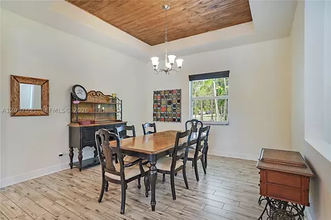 Dining - 12127 N 154th Rd N, Jupiter, FL 33478 photo 2 of 3
