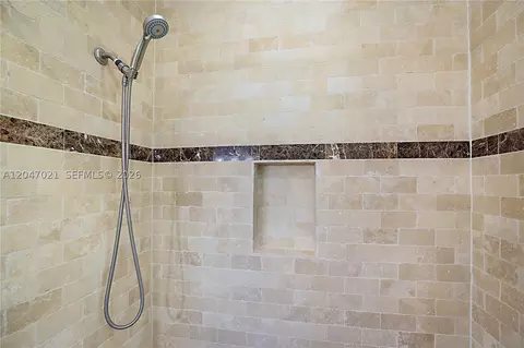 Bath - 12127 N 154th Rd N, Jupiter, FL 33478 photo 4 of 5