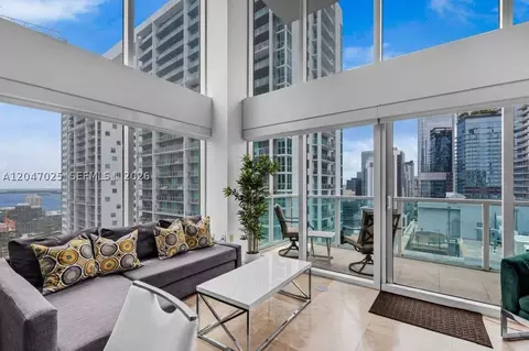 41 SE 5th St #1702, Miami, FL 33131