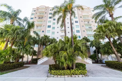 18000 N Bay Rd #603, Sunny Isles Beach, FL 33160