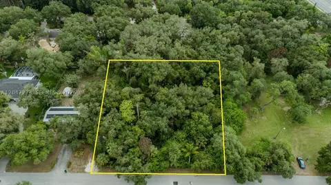 543 E Hickpochee Ave, La Belle, FL 33935 photo 3