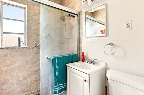 Bath - 790 E 6th Pl, Hialeah, FL 33010 photo 1 of 1