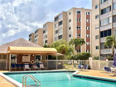 500 NE 12th Ave #705, Hallandale Beach, FL 33009
