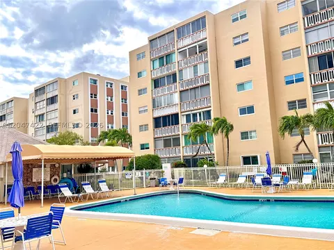 500 NE 12th Ave #705, Hallandale Beach, FL 33009