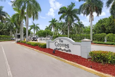 2943 SE 15th Ter, Homestead, FL 33035