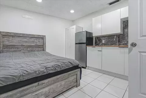 Bedroom - 7850 W 16th Ave, Hialeah, FL 33014 photo 6 of 6