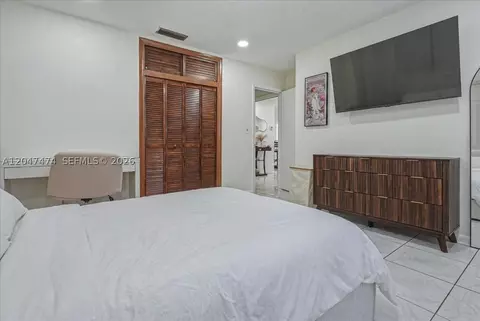 Bedroom - 7850 W 16th Ave, Hialeah, FL 33014 photo 3 of 6