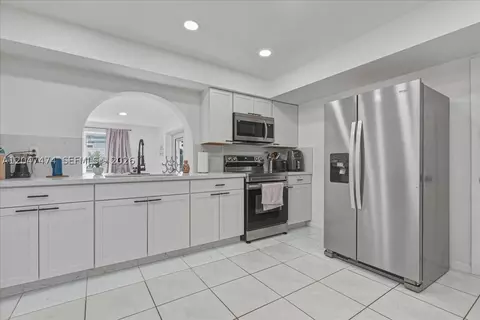 Other - 7850 W 16th Ave, Hialeah, FL 33014 photo 5 of 13