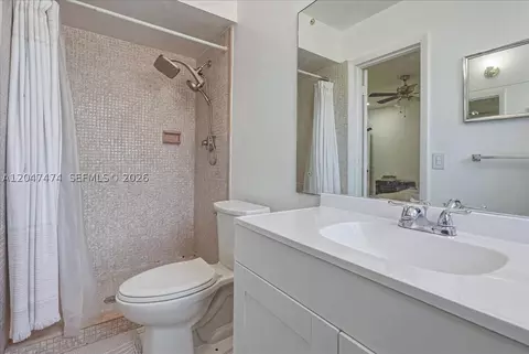 Bath - 7850 W 16th Ave, Hialeah, FL 33014 photo 1 of 4