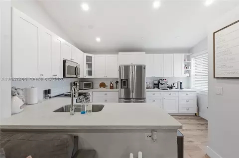 11862 NW 11th St #11862, Pembroke Pines, FL 33026