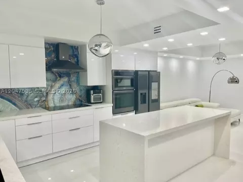 3330 NE 190th St #616, Aventura, FL 33180