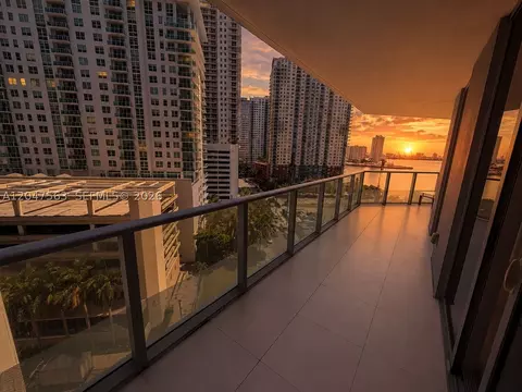 Exterior - 1300 Brickell Bay Dr #1110, Miami, FL 33131 photo 2 of 2